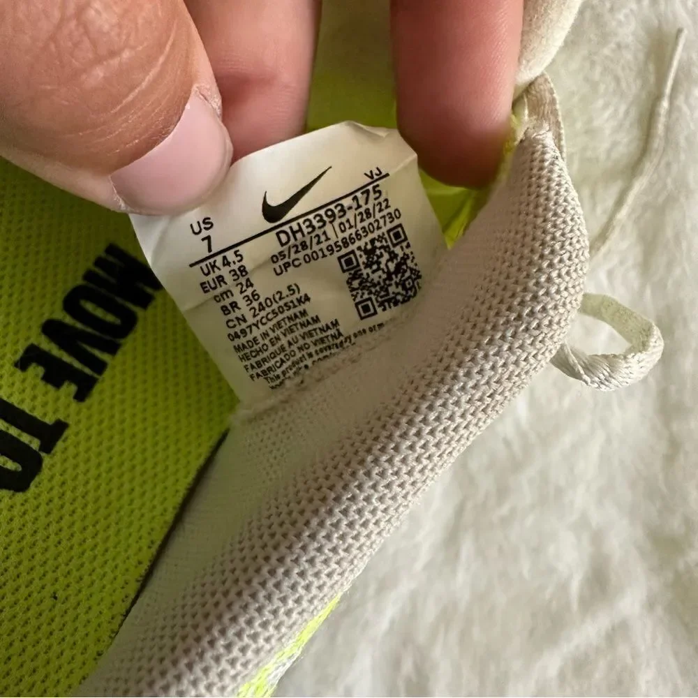 Nike Women's SuperRep Go 3 Flyknit Sneakers Neon Yellow White Size 7